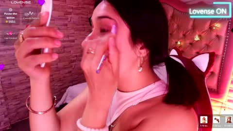 roxanne_han online show from March 6, 12:01 pm