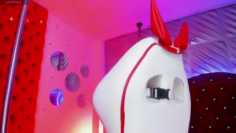 roxanne_han online show from April 26, 3:04 am