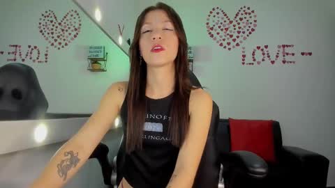 roxanne online show from March 10, 7:40 pm