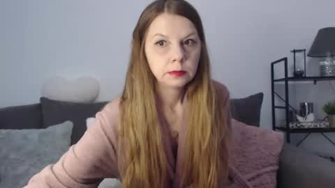 Snapshot of roxanneliss chatting on February 8, 2:09 pm roxanneliss online show from February 8, 2:09 pm