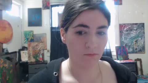 Snapshot of roxanneroulette chatting on February 7, 7:59 pm Silver online show from February 7, 7:59 pm