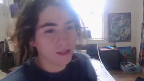Snapshot of roxanneroulette chatting on February 18, 2:27 pm Silver online show from February 18, 2:27 pm