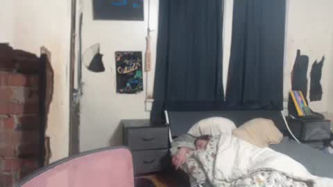 Snapshot of roxanneroulette chatting on March 5, 9:38 am Silver online show from March 5, 9:38 am