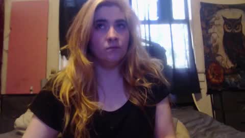 Snapshot of roxanneroulette chatting on September 8, 3:33 pm Silver online show from September 8, 3:33 pm