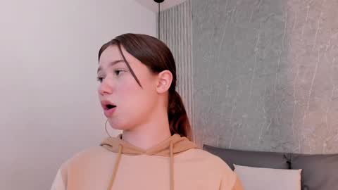 Roxie  online show from December 30, 6:05 pm