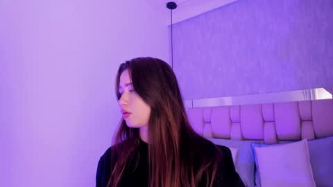 Roxie  online show from February 14, 10:47 pm