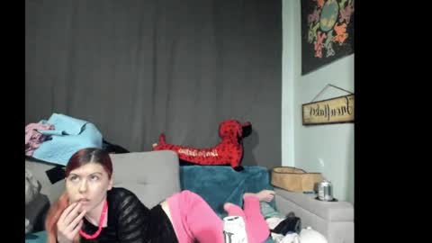 roxihazeleyes online show from September 26, 1:26 pm