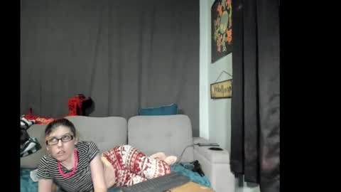 roxihazeleyes online show from November 11, 10:43 pm