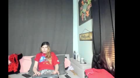 roxihazeleyes online show from February 5, 5:50 pm