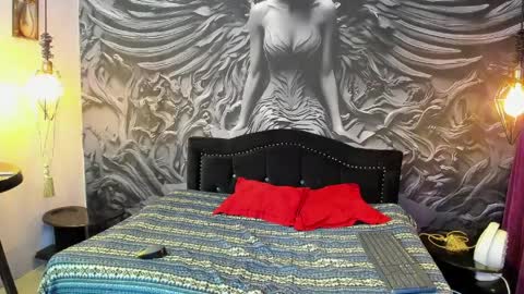 Snapshot of roxxxann_ chatting on March 31, 12:34 am roxan online show from March 31, 12:34 am