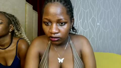Snapshot of roxy_heather chatting on July 5, 8:16 pm Roxy online show from July 5, 8:16 pm