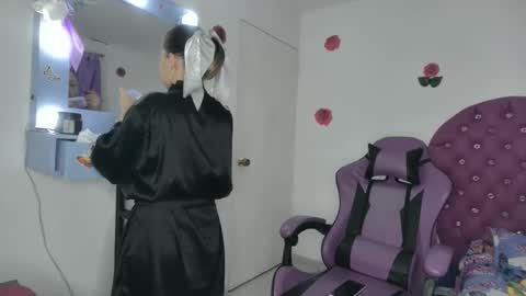 Roxy online show from March 3, 1:56 am