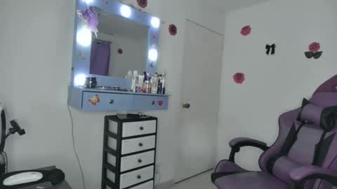 Roxy online show from May 17, 1:58 am