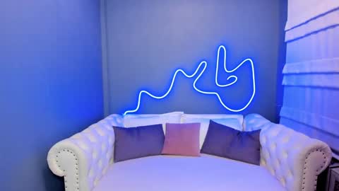 Roxy online show from February 5, 1:15 am