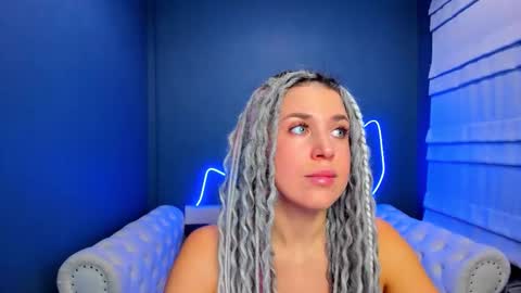 Roxy online show from December 18, 1:44 am