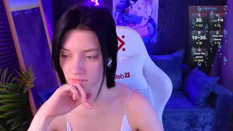 Snapshot of roxy_riot_ chatting on March 10, 1:32 am roxy_riot_ online show from March 10, 1:32 am