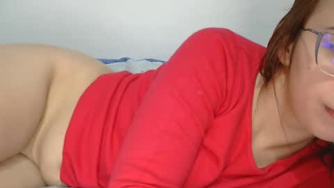 Snapshot of roxy_secrets chatting on December 9, 1:02 pm roxy secrets online show from December 9, 1:02 pm