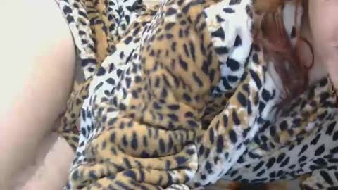 Snapshot of roxy_secrets chatting on December 16, 9:09 pm roxy secrets online show from December 16, 9:09 pm