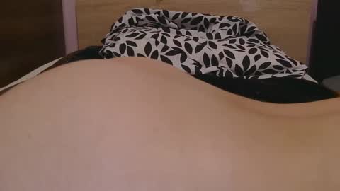 Snapshot of roxy_secrets chatting on December 18, 2:38 pm roxy secrets online show from December 18, 2:38 pm