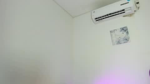 roxy_stone1 online show from February 9, 7:29 pm