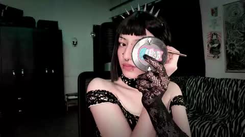 Snapshot of roxy_toxic chatting on February 27, 1:05 am Roxy Independient model Help me to reach 50 thumbs up online show from February 27, 1:05 am