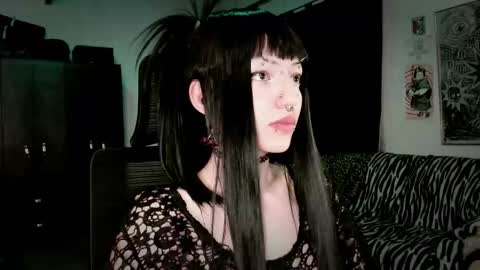 Snapshot of roxy_toxic chatting on February 28, 1:17 am Roxy Independient model Help me to reach 50 thumbs up online show from February 28, 1:17 am