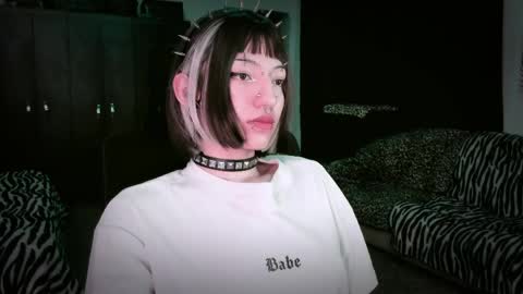 Snapshot of roxy_toxic chatting on April 22, 12:13 am Roxy Independient model Help me to reach 50 thumbs up online show from April 22, 12:13 am