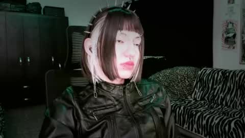Snapshot of roxy_toxic chatting on April 29, 12:59 am Roxy Independient model Help me to reach 50 thumbs up online show from April 29, 12:59 am