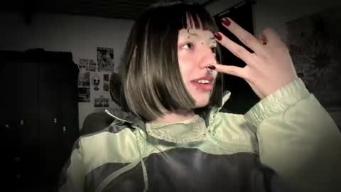 Roxy Independient model Help me to reach 50 thumbs up online show from July 30, 12:31 am