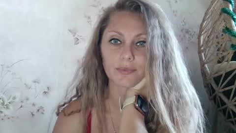 roxyfox18x01 online show from October 3, 7:49 am