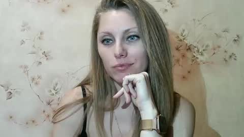 roxyfox18x01 online show from January 12, 5:29 pm