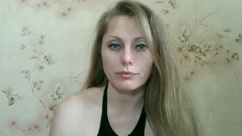 roxyfox18x01 online show from May 18, 6:41 am
