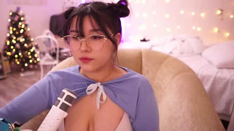 Snapshot of roxysuh chatting on January 4, 10:05 am roxysuh online show from January 4, 10:05 am