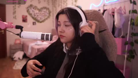 roxysuh online show from May 7, 10:31 am