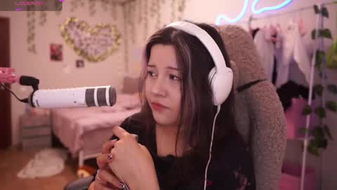 roxysuh online show from May 9, 8:08 am