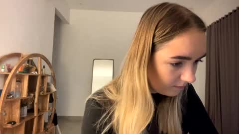 Roxy online show from March 19, 10:58 pm