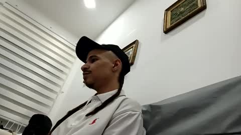 Snapshot of roy_master chatting on October 3, 11:57 pm roy_master online show from October 3, 11:57 pm