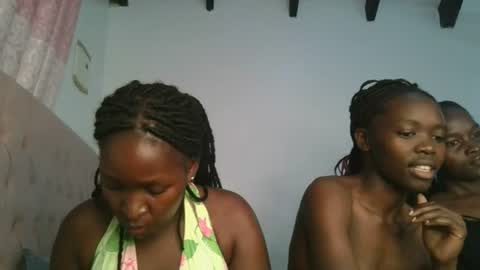royal_goddes2 online show from June 29, 3:35 am