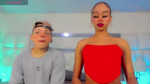 Snapshot of royal_xx chatting on March 30, 9:16 pm royal_xx online show from March 30, 9:16 pm