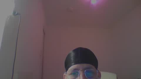 royalpapi12 online show from April 3, 11:36 pm