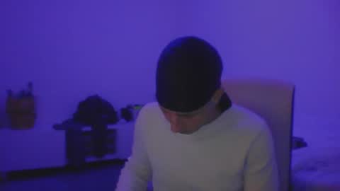 royalpapi12 online show from April 4, 11:46 pm