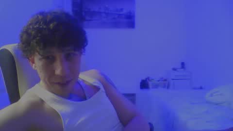 royalpapi12 online show from April 8, 7:14 pm