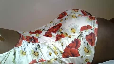 royalseductress online show from April 11, 7:45 am