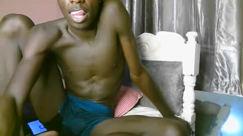 Snapshot of royalty254 chatting on March 18, 8:56 pm royalty254 online show from March 18, 8:56 pm