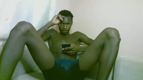 Snapshot of royalty254 chatting on March 25, 9:15 am royalty254 online show from March 25, 9:15 am