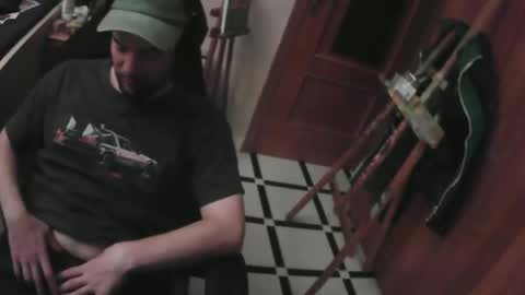 Snapshot of royer04 chatting on September 15, 2:22 am royer04 online show from September 15, 2:22 am