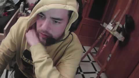 Snapshot of royer04 chatting on November 16, 11:54 pm royer04 online show from November 16, 11:54 pm