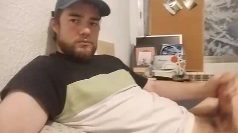 Snapshot of royer04 chatting on January 8, 11:01 am royer04 online show from January 8, 11:01 am