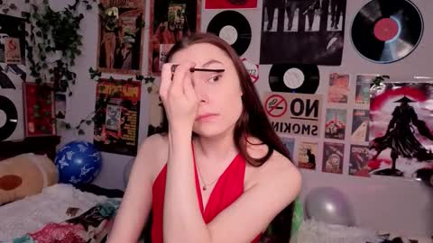 Snapshot of roygeers chatting on February 20, 9:10 am Alice online show from February 20, 9:10 am