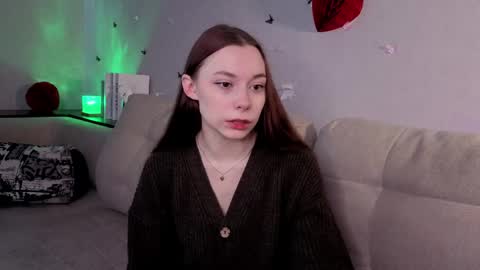 Snapshot of roygeers chatting on March 31, 8:26 am Alice online show from March 31, 8:26 am